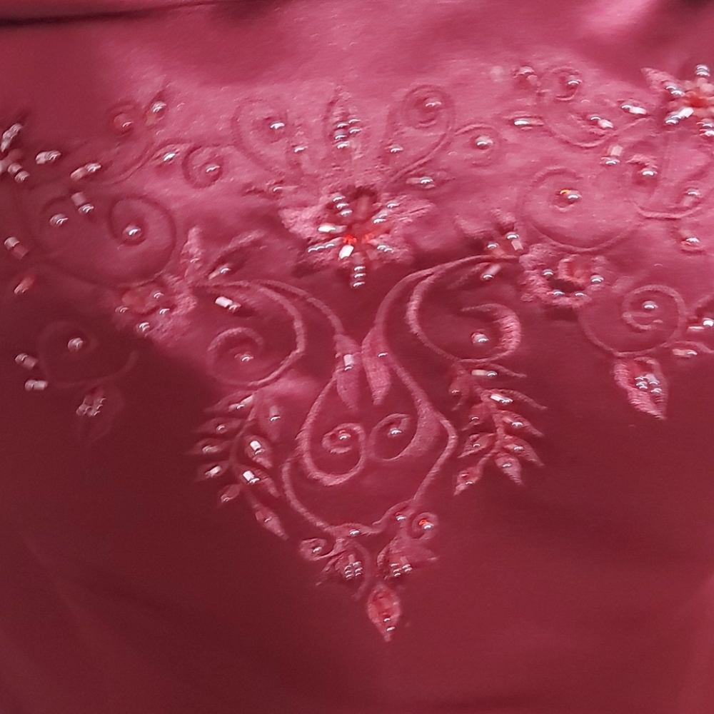 Graduation Gown - Picture 14 of 15